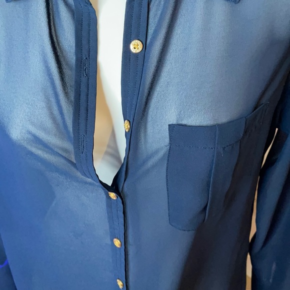 Sheer GUESS Blouse Size Small - Picture 3 of 7